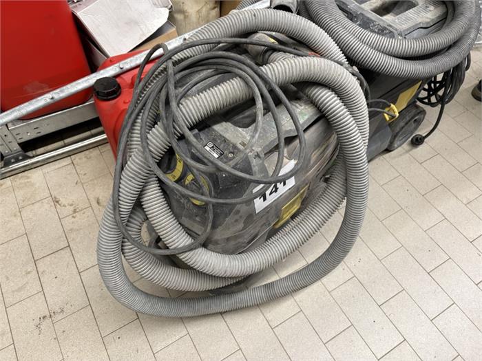 2 Industriesauger Kärcher NT35 NT30